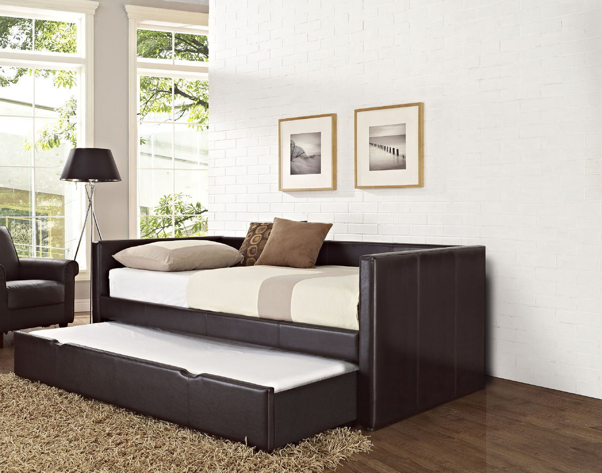Standard 66450-BTB Twin Daybed & Trundle Lindsey Brown